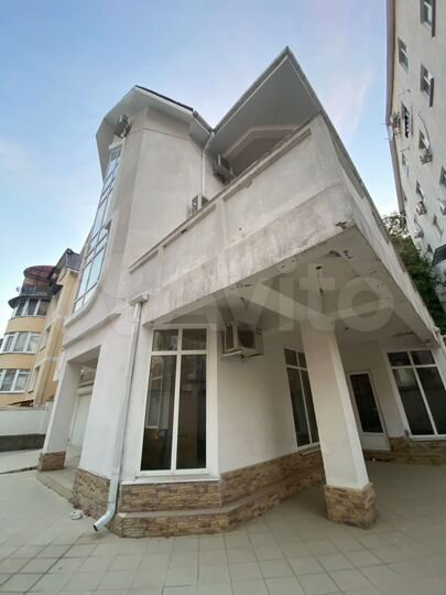 Дом 352 м² на участке 7,5 сот.