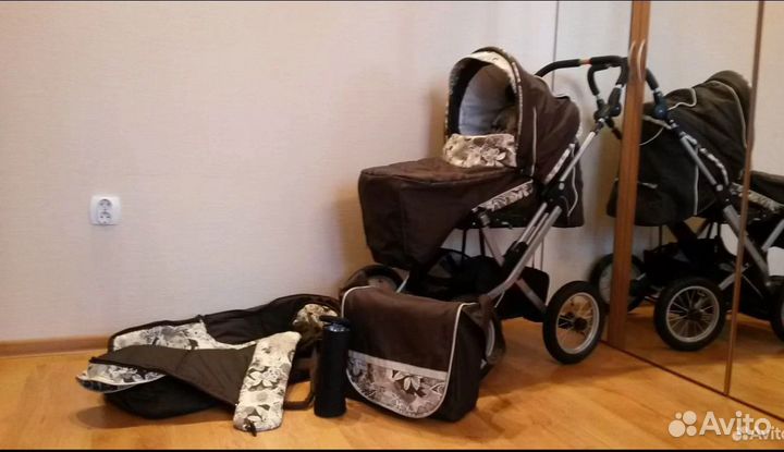 Прогулочная коляска