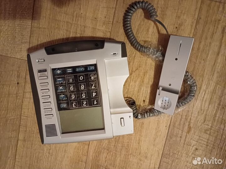 Кнопочный телефон СССР