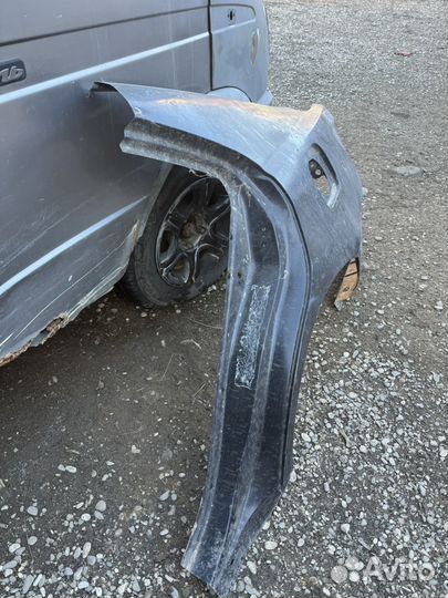Крыло заднее левое toyota camry 40