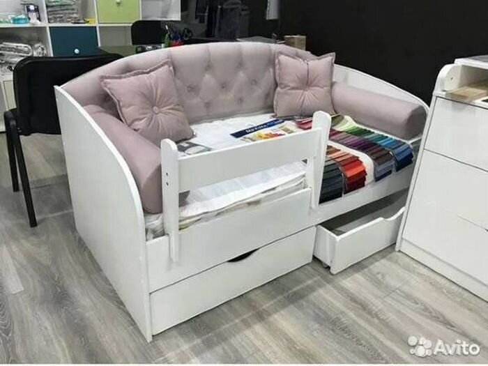 Кровать велюр разные цвета детская лдсп