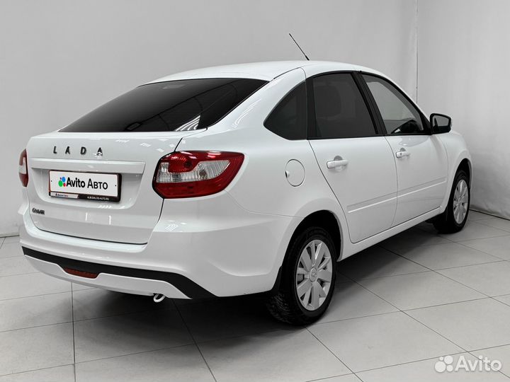 LADA Granta 1.6 МТ, 2023, 28 039 км