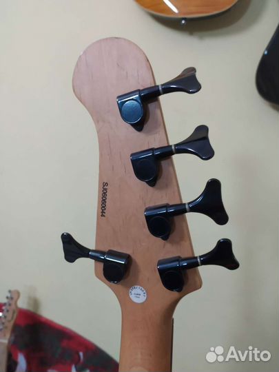 Бас гитара 5 струн
