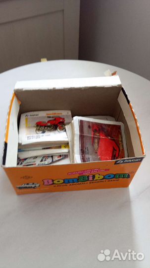 Вкладыши от жевачек наклейки 90х