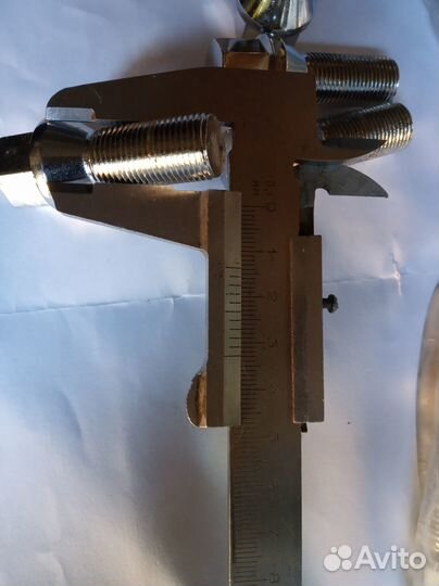 Колесные болты