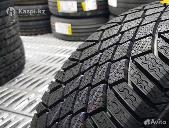 Continental ContiVikingContact 7 215/55 R17 115