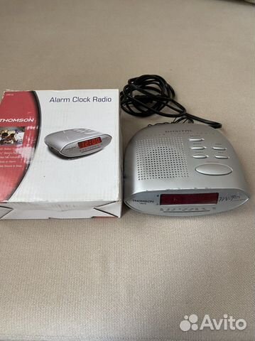 Электронные часы—будильник с радио настольные