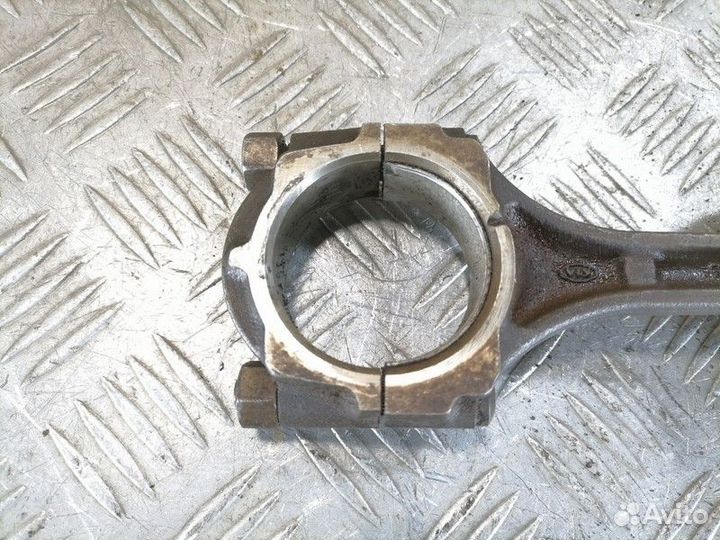 Поршень с шатуном Kia Sportage 2004-2010