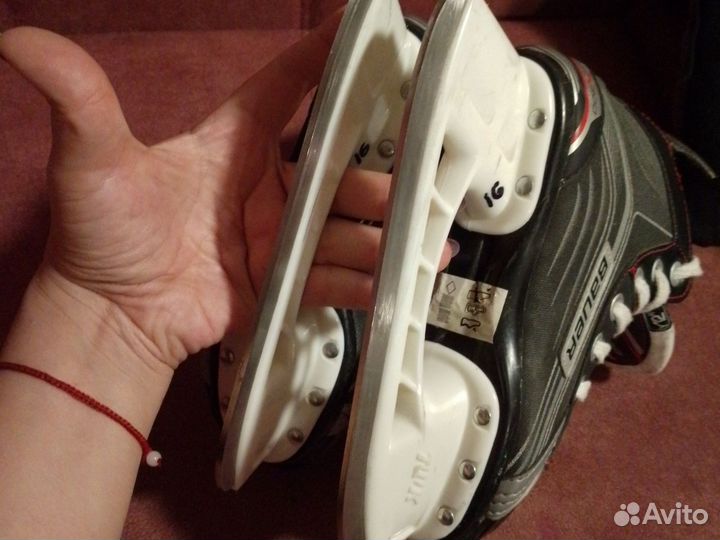 Хоккейные коньки bauer