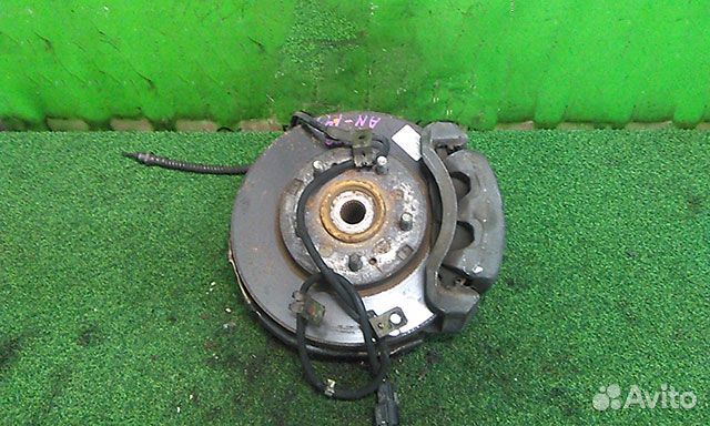 Кулак поворотный правый Mitsubishi Chariot Grandis