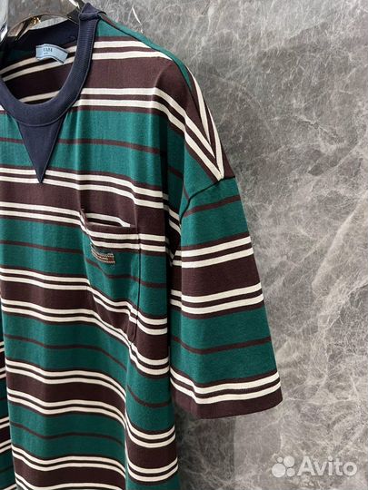 Футболка женская prada