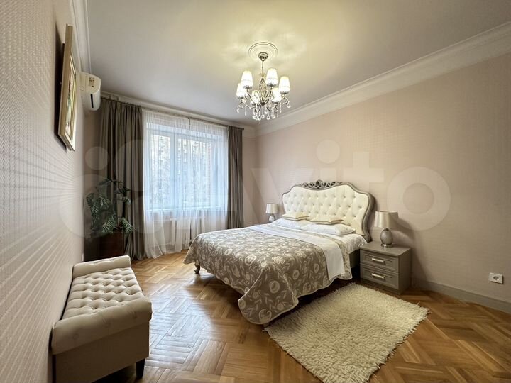 4-к. квартира, 147 м², 3/12 эт.