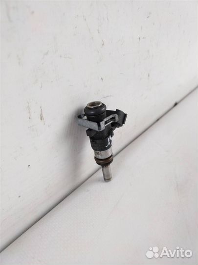 Форсунка инжекторная электрическая ауди A5 Sportb