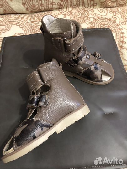 Ортопедические сандалии