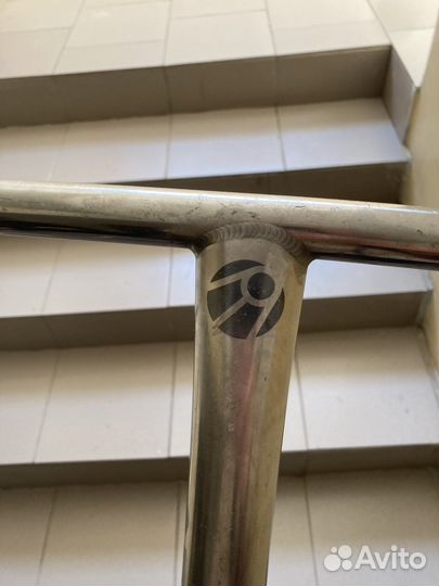 Титановый руль спутник