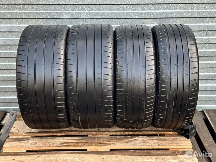 Michelin Pilot Sport 4 245/45 R19 и 275/40 R19 105Y