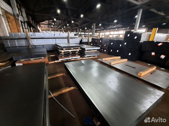 Лист горячекатаный с ромбическим рифл. 8х1500х6000