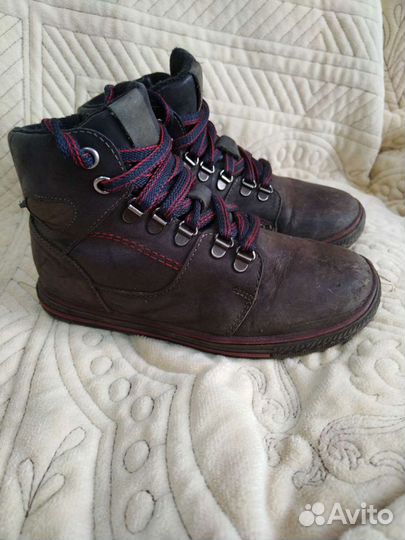 Замшевые ботинки