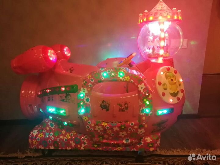 Детский аттракцион подводная лодка