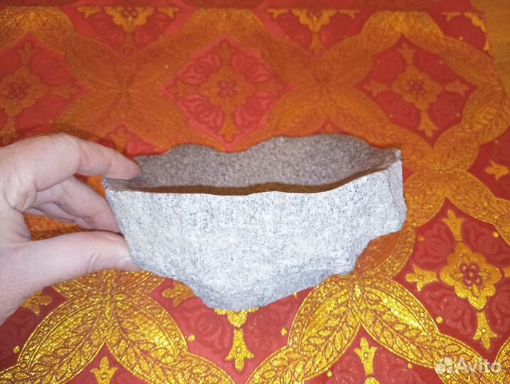 Изделия из натурального камня, яйца и гнездо