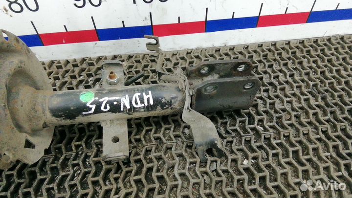 Стойка передняя Renault Captur (2013-2020)