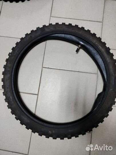 Покрышка 2,50-18