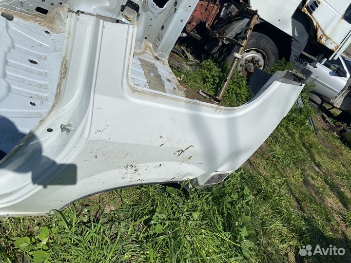 Заднее левое крыло LADA Largus