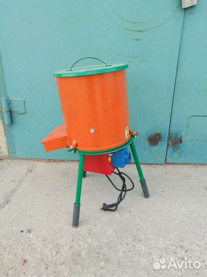 Электрическая корморезка