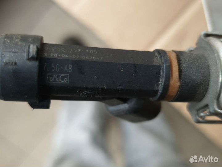 Топливная рампа 5F20X1 Ford