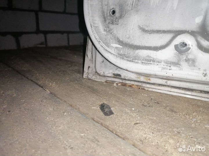 Дверь задняя правая skoda felicia