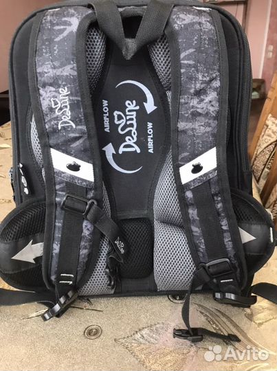 Ранец школьный для мальчика DeLune