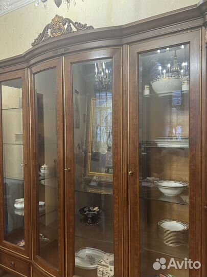 Италия, сервант Б/У в