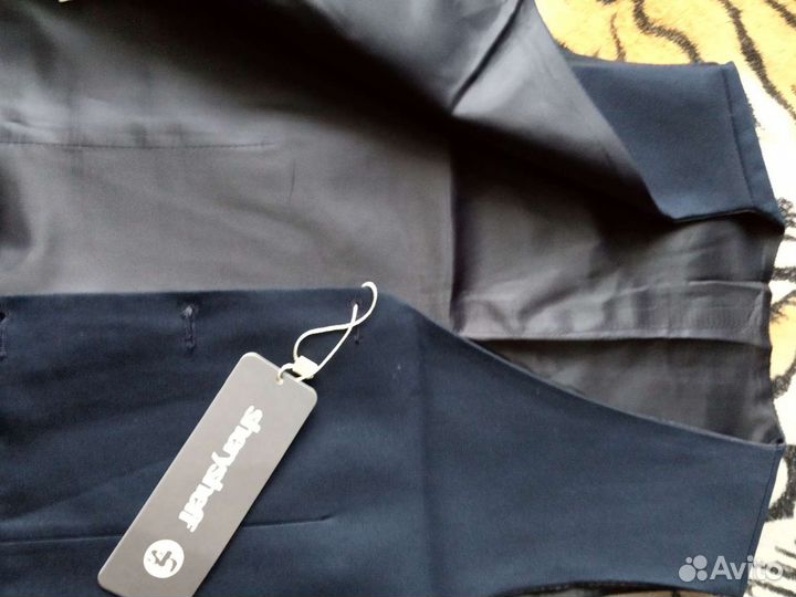 Жилет школьный,новый, размер 146-36