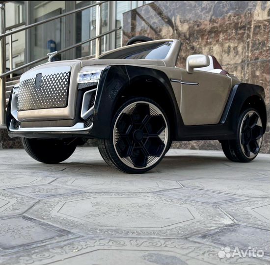 Детский электромобиль