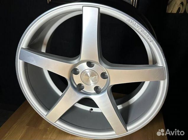 Новые разноширокие диски R19 5x112 Avantgarde