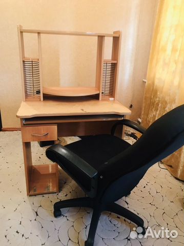 Компьютерный стол и кресло объявление продам