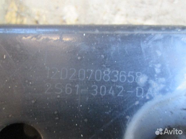 Рычаг передний средний правый Ford Fiesta V 2001-2