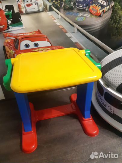 Детский стол-доска для рисования