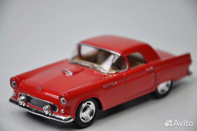 Модель автомобиля Ford Thunderbird 1955 металл