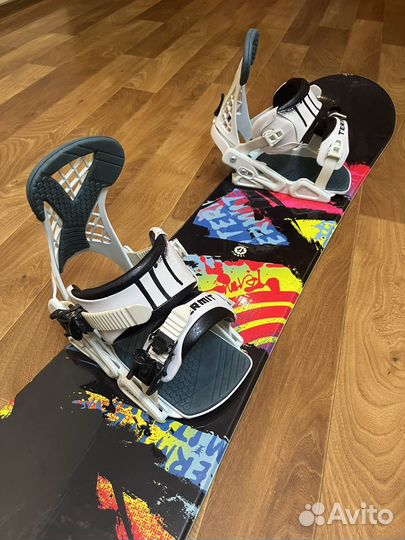 Сноуборд с креплениями