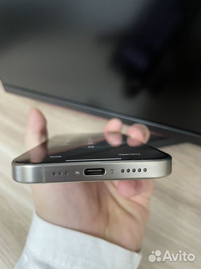 iPhone 15 Pro, 256 ГБ