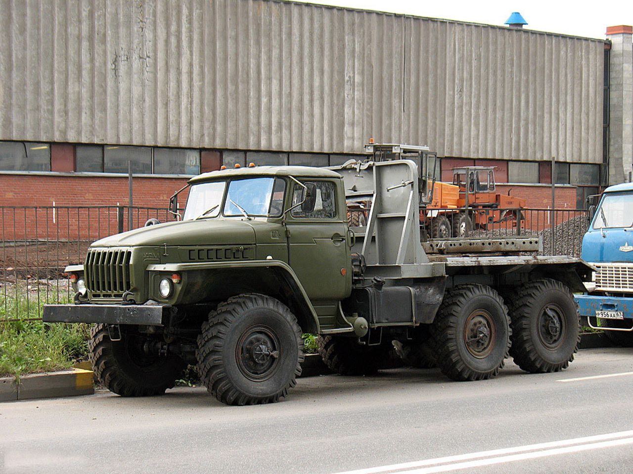 Урал 43204