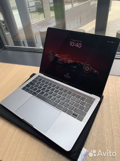 Apple MacBook Pro 2019 touch bar