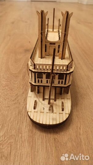 Деревянная модель Корабль
