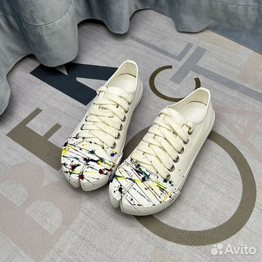 Кроссовки кеды