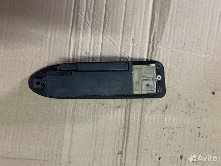 Блок управления стеклоподъемниками toyota corolla