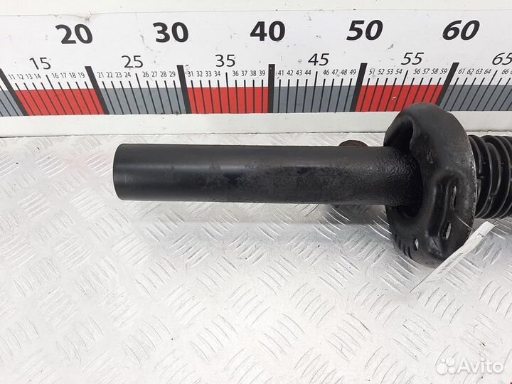 Амортизатор передний левый Volkswagen Passat CC