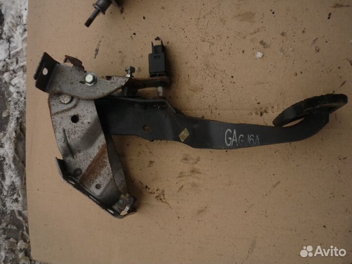 Педаль газа Мазда 6 GG педаль тормоза