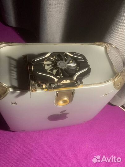 Компьютер в корпусе Apple Power Mac G4