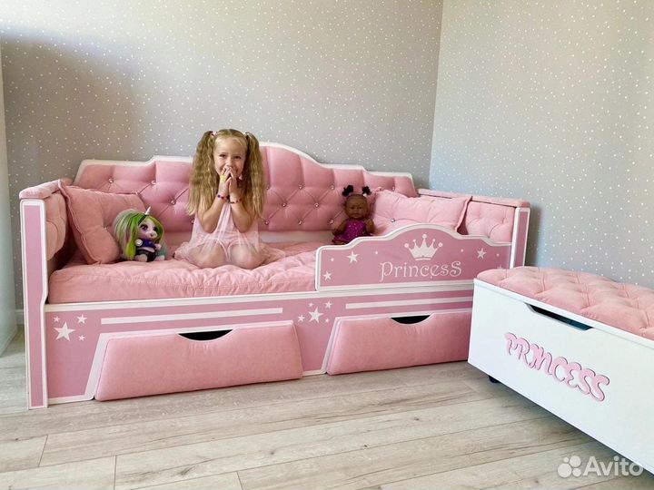 Детская кровать с каретной стяжкой